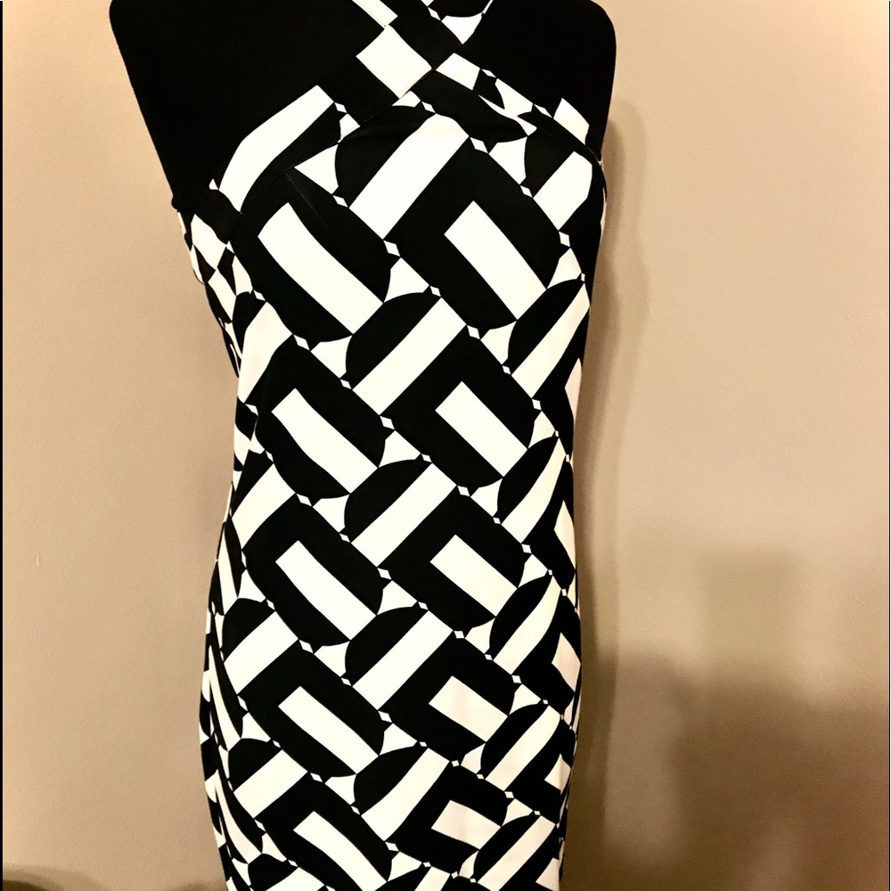 🎉HP🎉NWT Trina Turk Criss Cross Halter Shift Dress 2